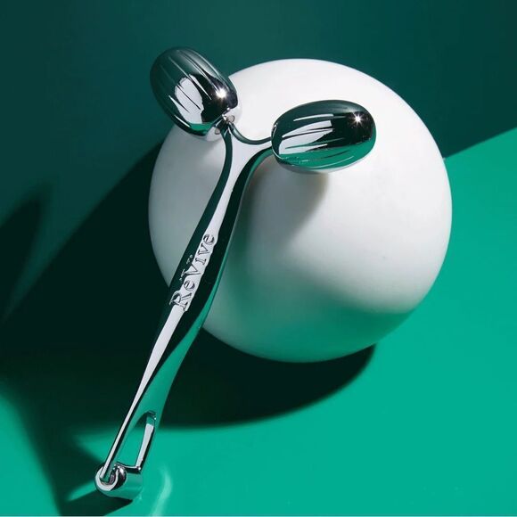 NEW REVIVE RéVolve Contouring Massage tri-head roller made of cooling Zamac